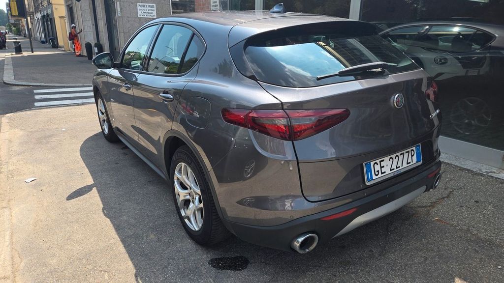 Alfa Romeo Stelvio 2021