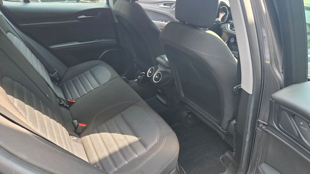 Alfa Romeo Stelvio 2021