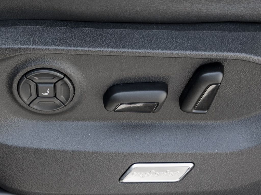 Volkswagen Touareg 2025