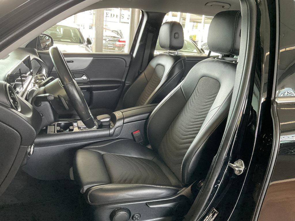 Mercedes-Benz GLB 180 2022