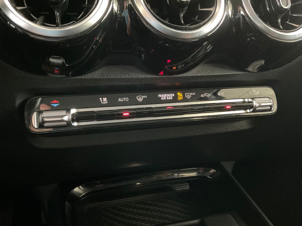 Mercedes-Benz GLB 180 2022