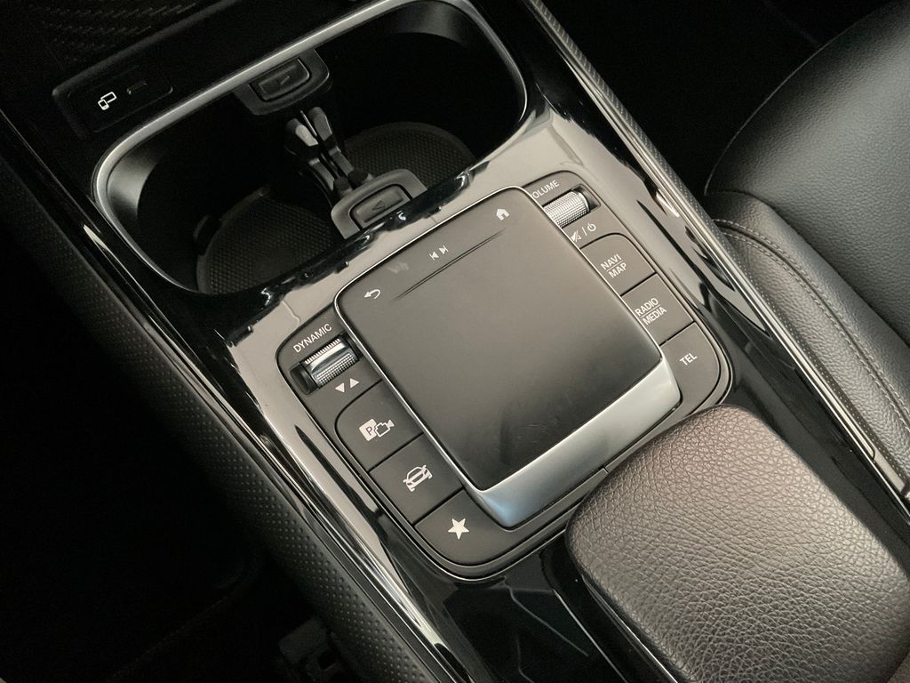 Mercedes-Benz GLB 180 2022