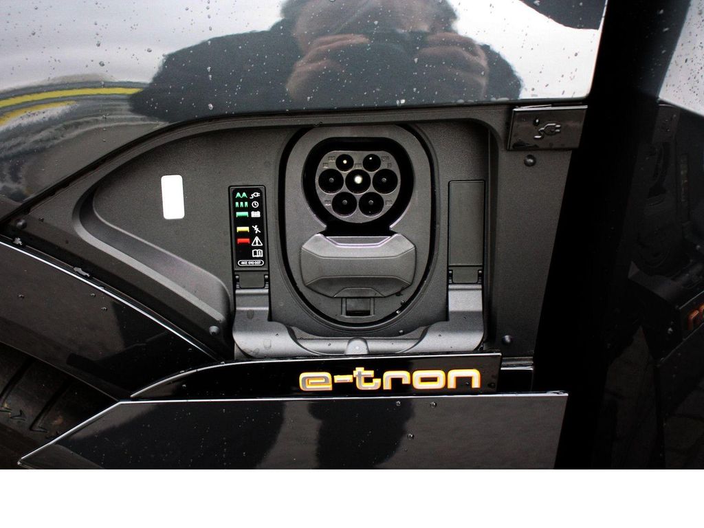 Audi e-tron 2022
