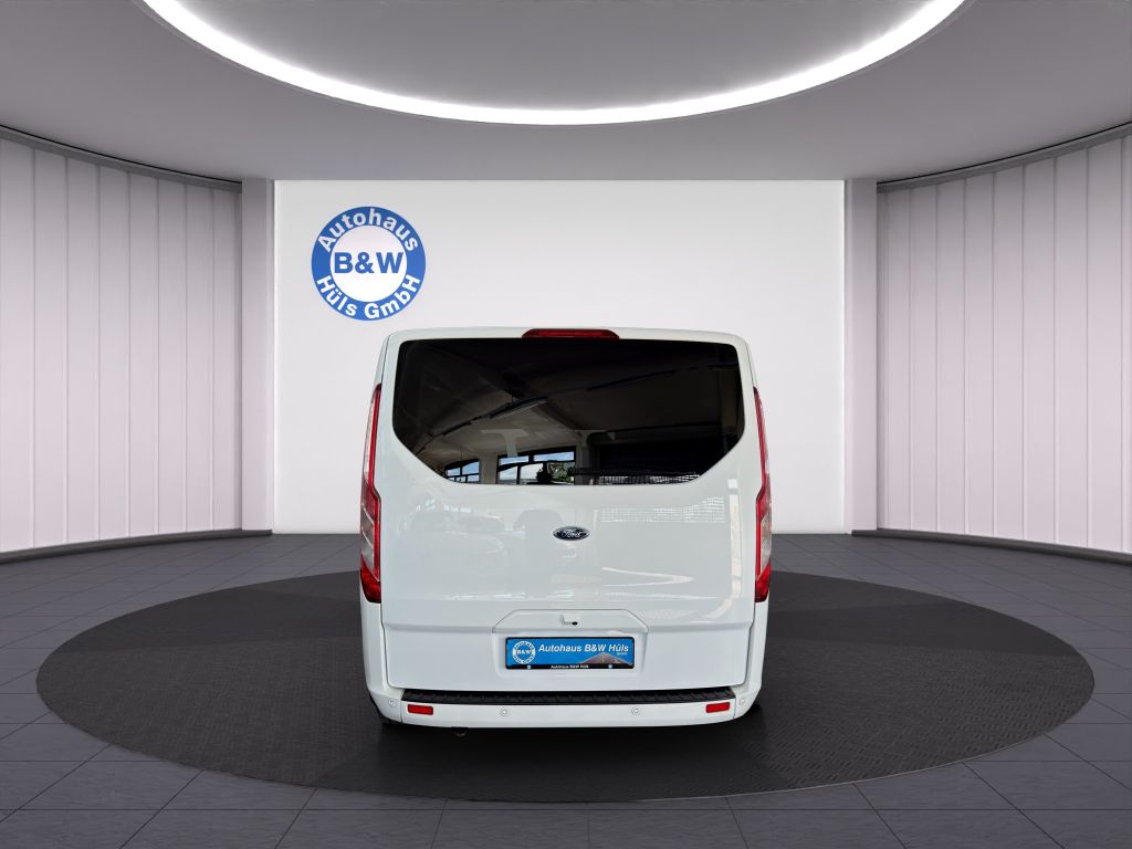 Ford Tourneo Custom 2020
