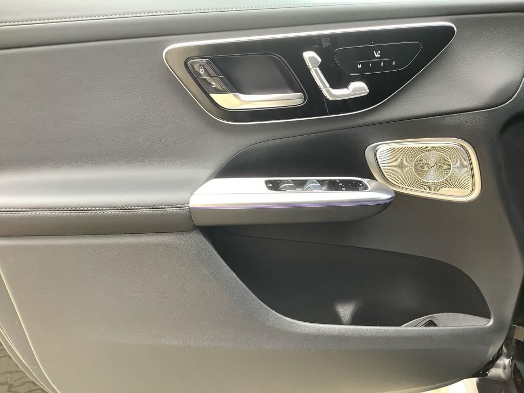 Mercedes-Benz GLC 300 2025