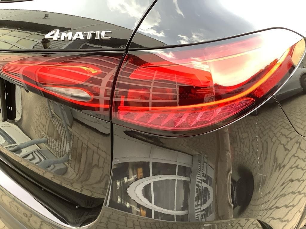 Mercedes-Benz GLC 300 2025