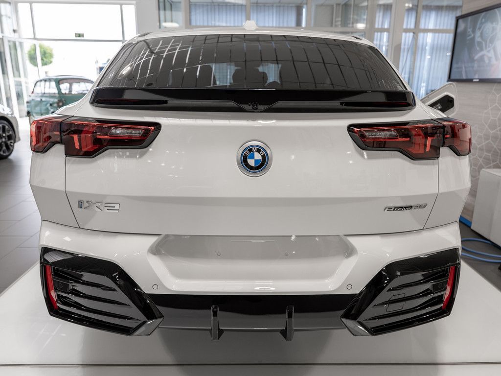 BMW iX2