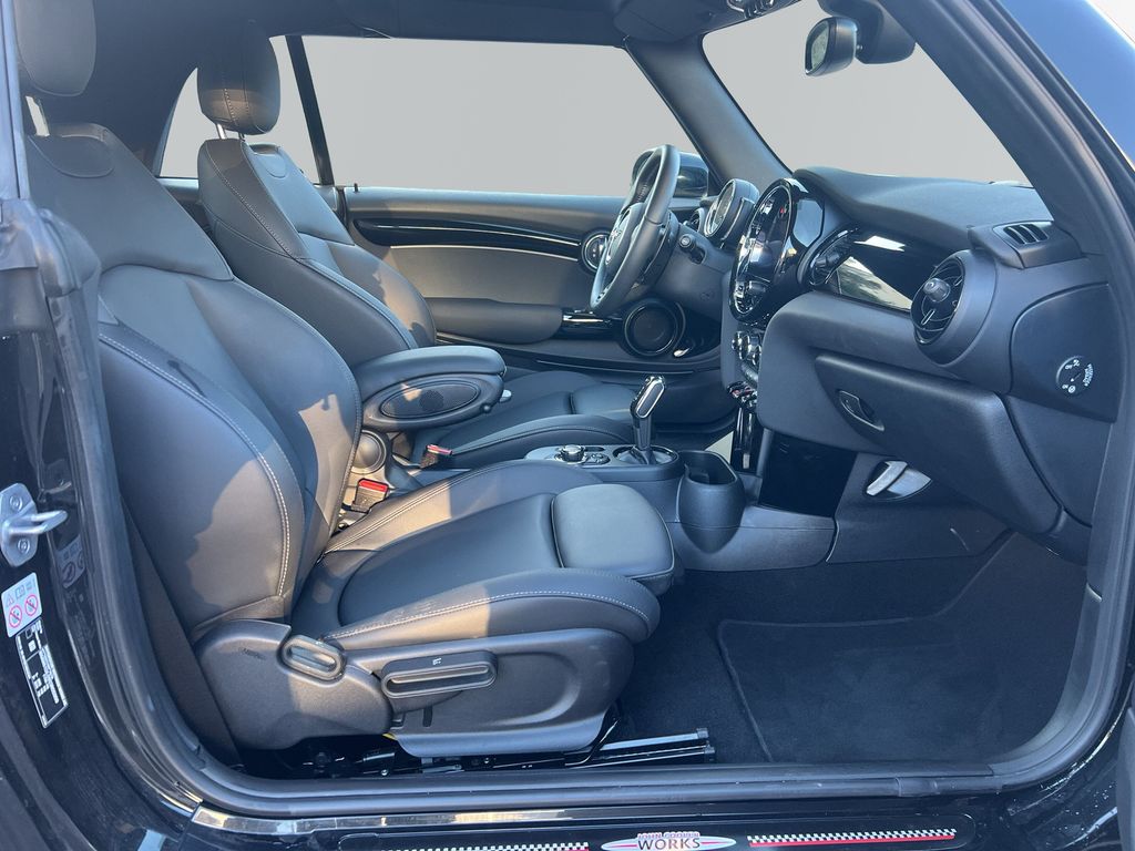 MINI John Cooper Works Cabrio 2023