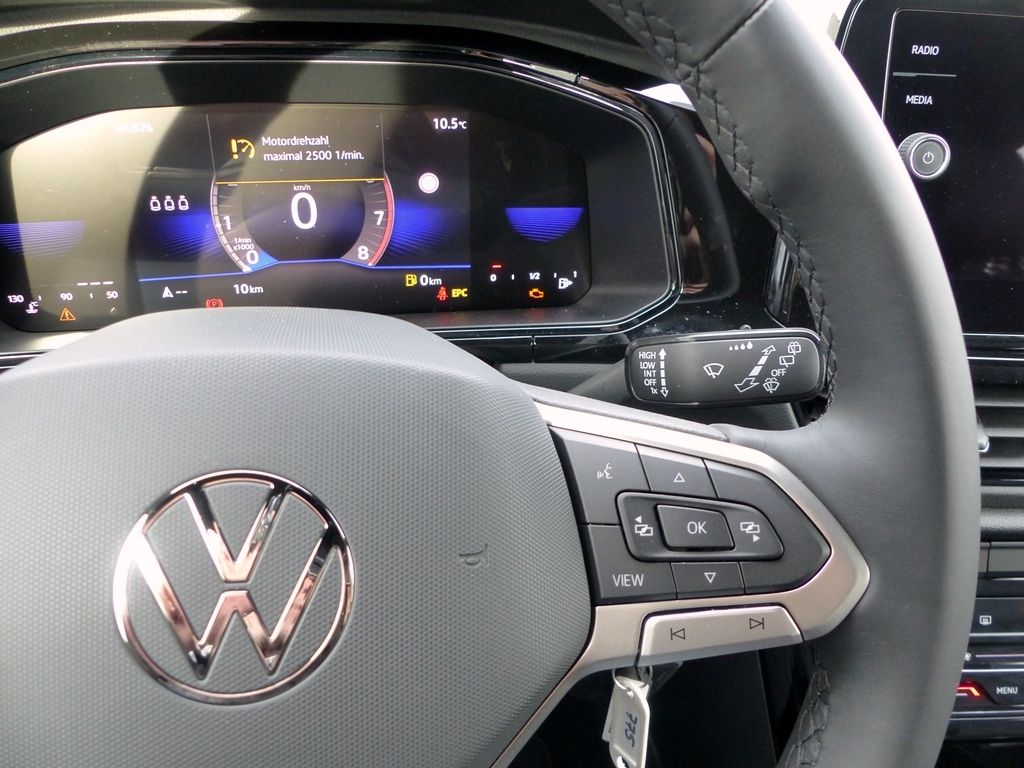 Volkswagen T-Roc 2024