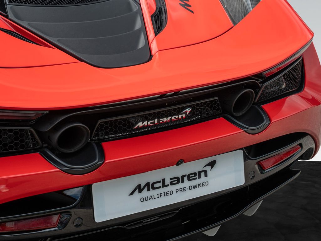 McLaren 720S 2022