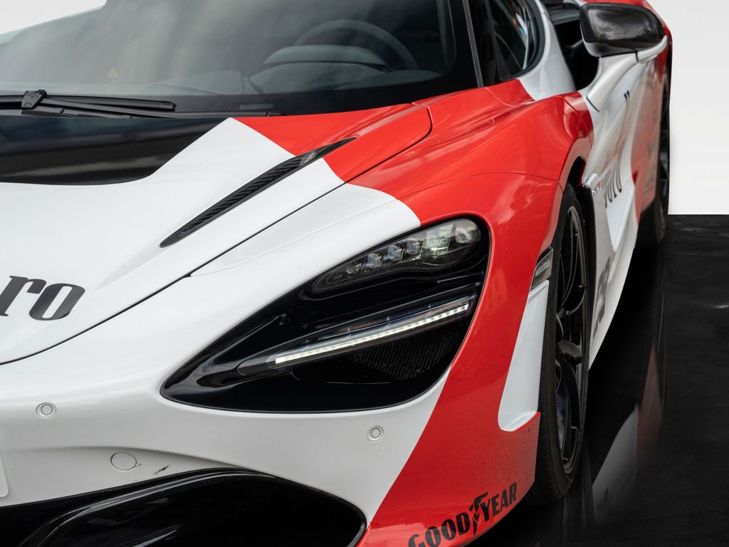 McLaren 720S 2022