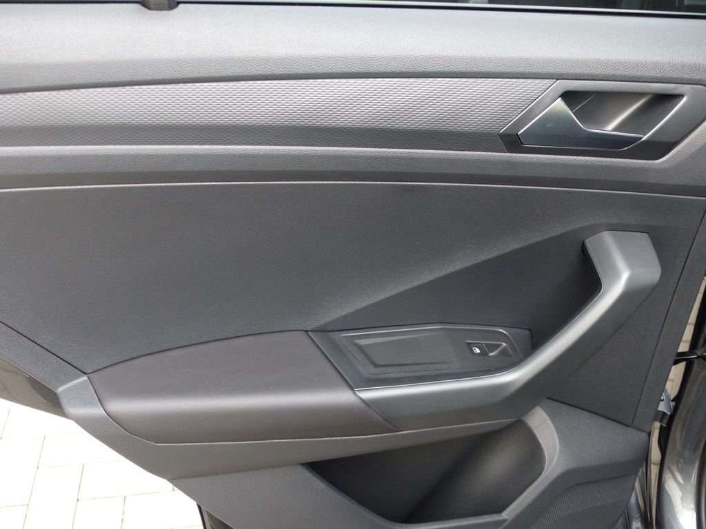 Volkswagen T-Roc 2024