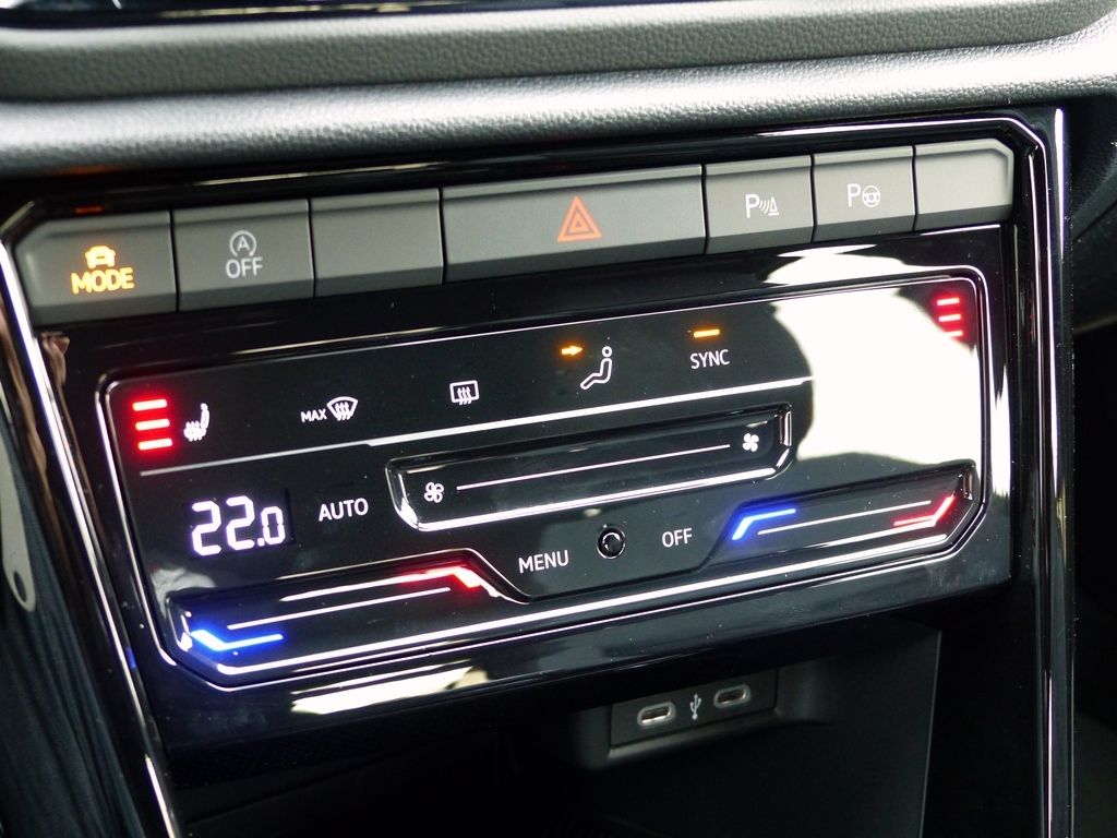 Volkswagen T-Roc 2024