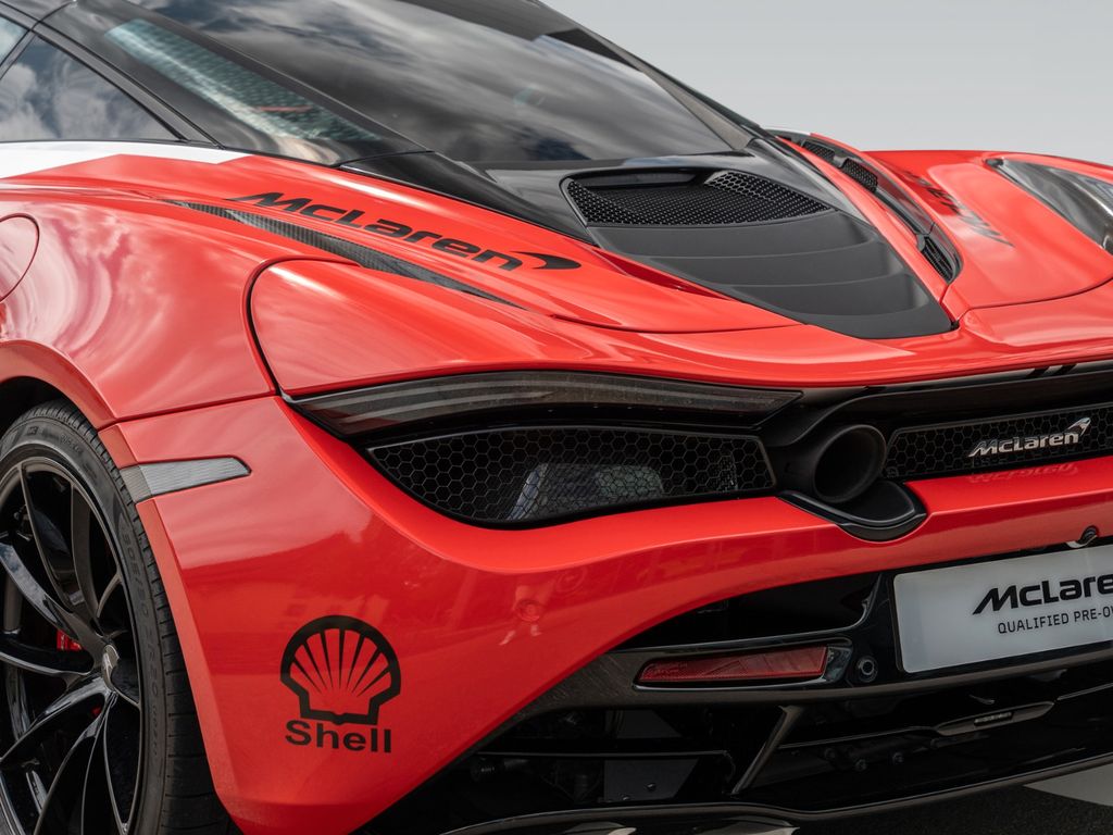 McLaren 720S 2022
