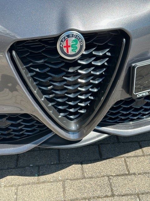 Alfa Romeo Giulia 2024