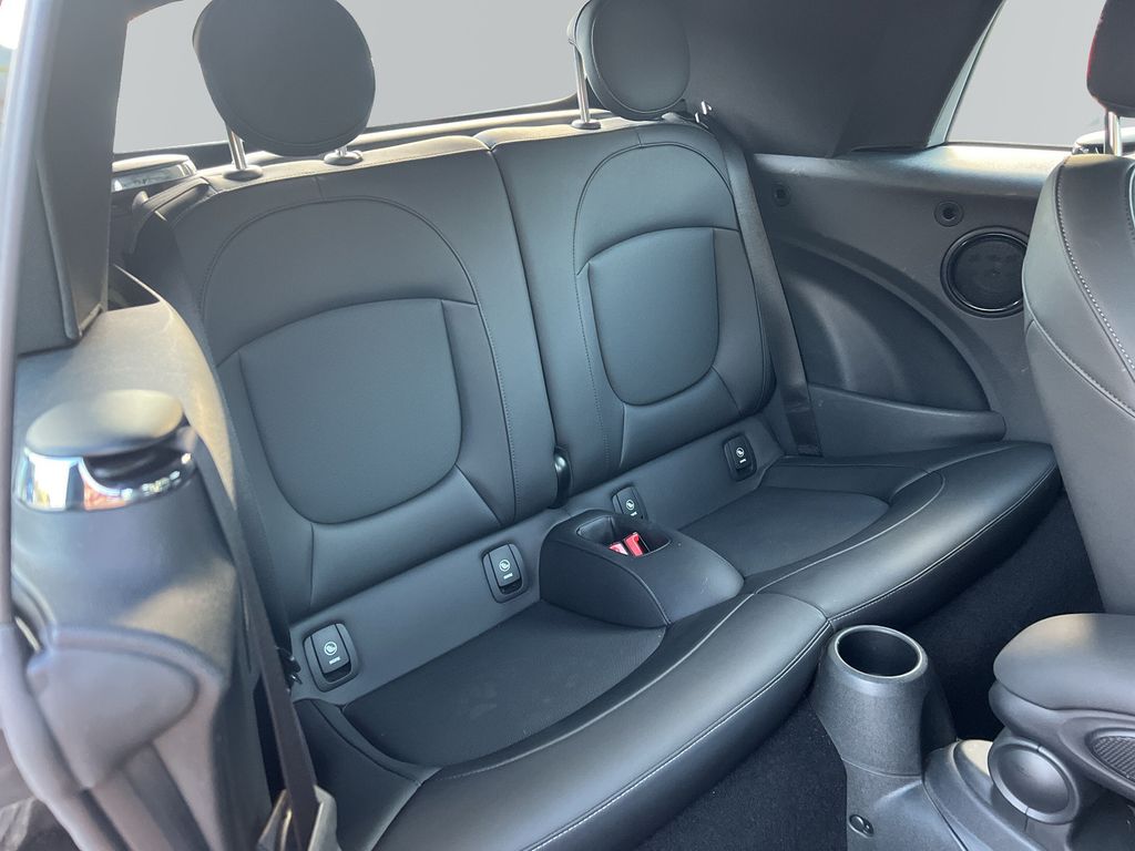 MINI John Cooper Works Cabrio 2023