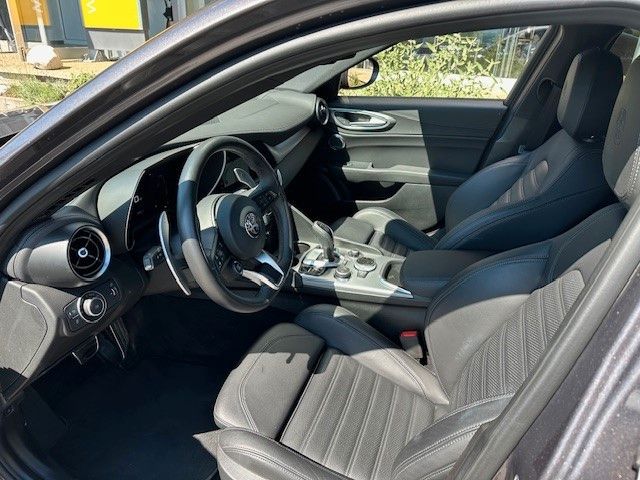 Alfa Romeo Giulia 2024