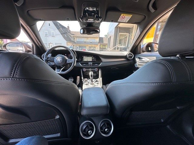 Alfa Romeo Giulia 2024