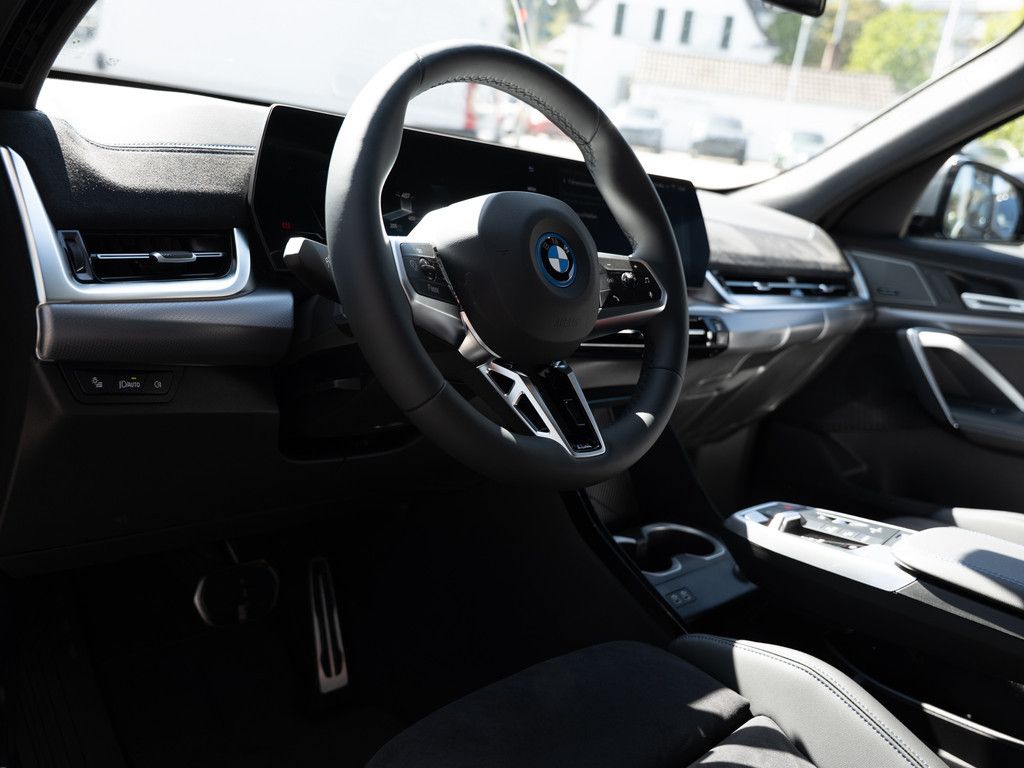 BMW iX2