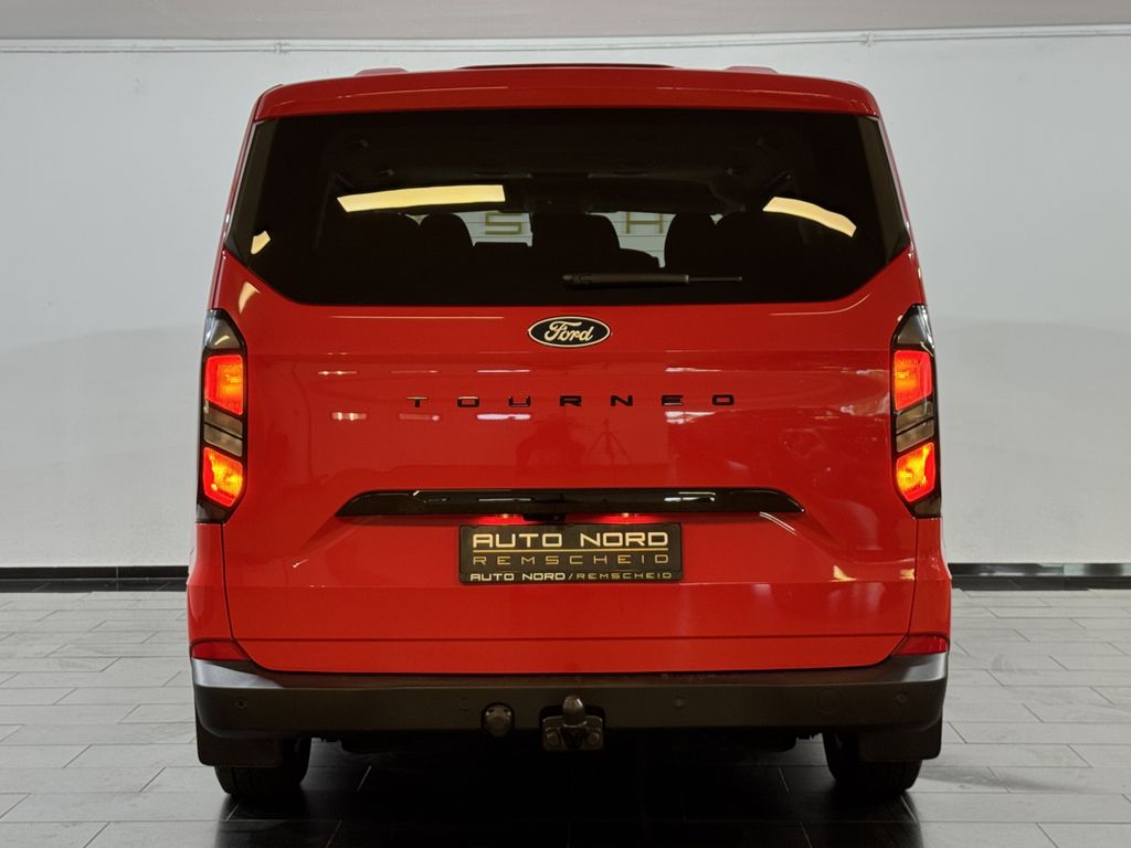 Ford Tourneo Custom 2025