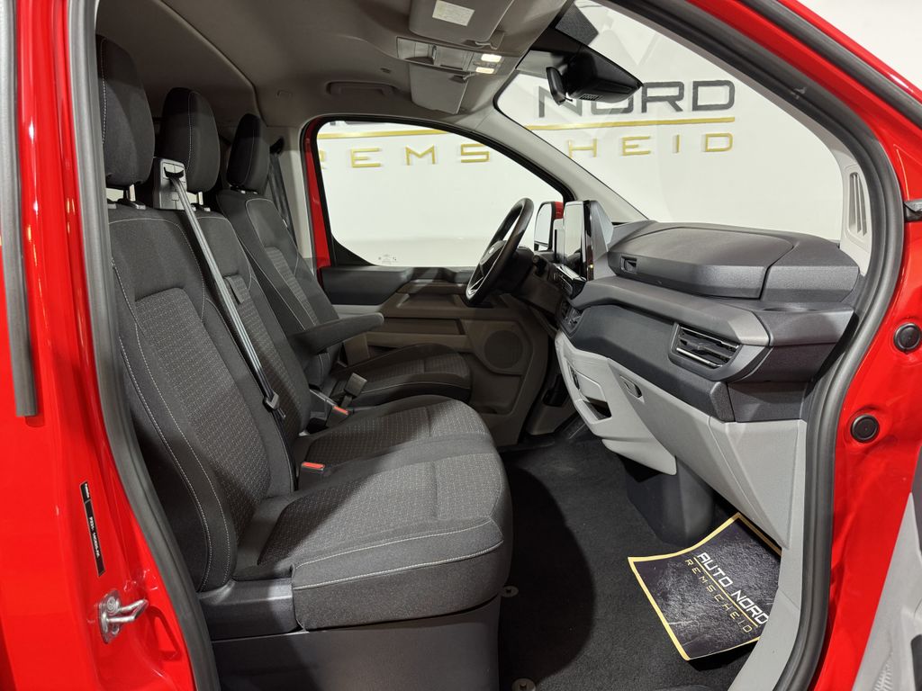 Ford Tourneo Custom 2025