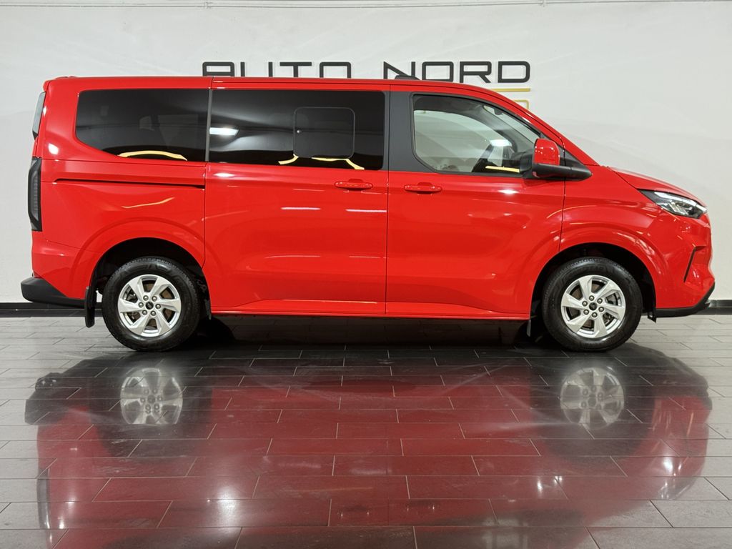 Ford Tourneo Custom 2025