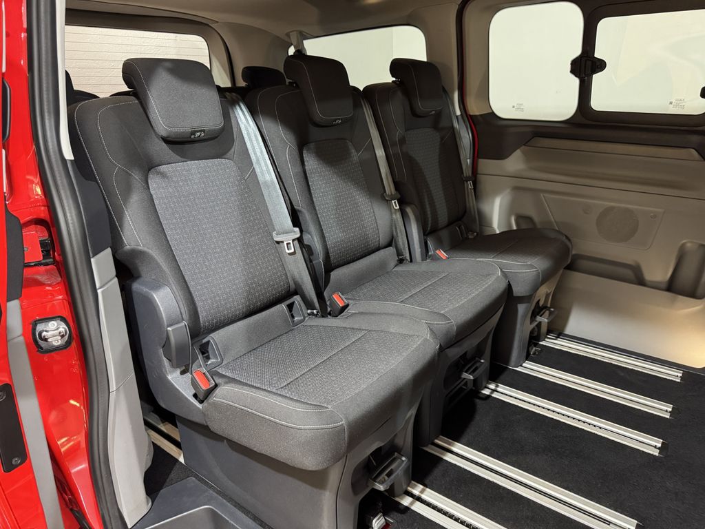 Ford Tourneo Custom 2025