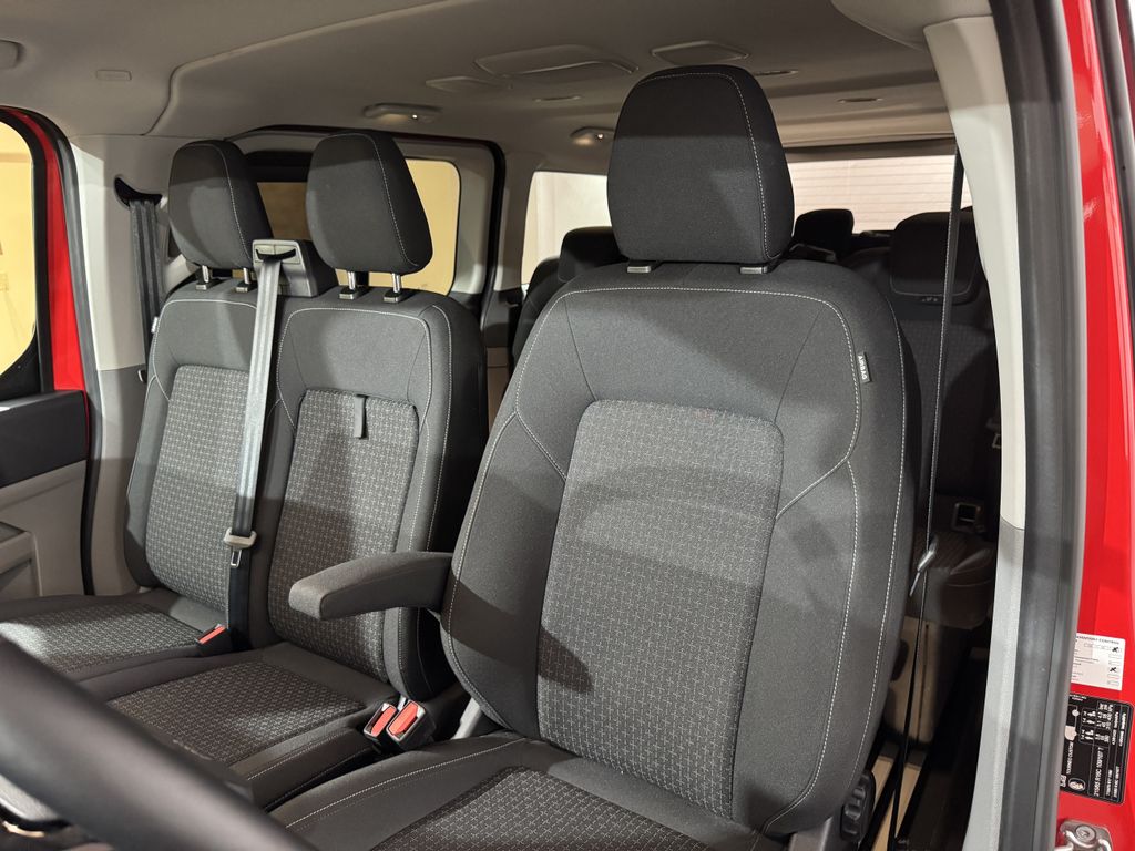 Ford Tourneo Custom 2025