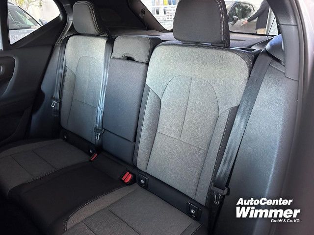 Volvo XC40 2024
