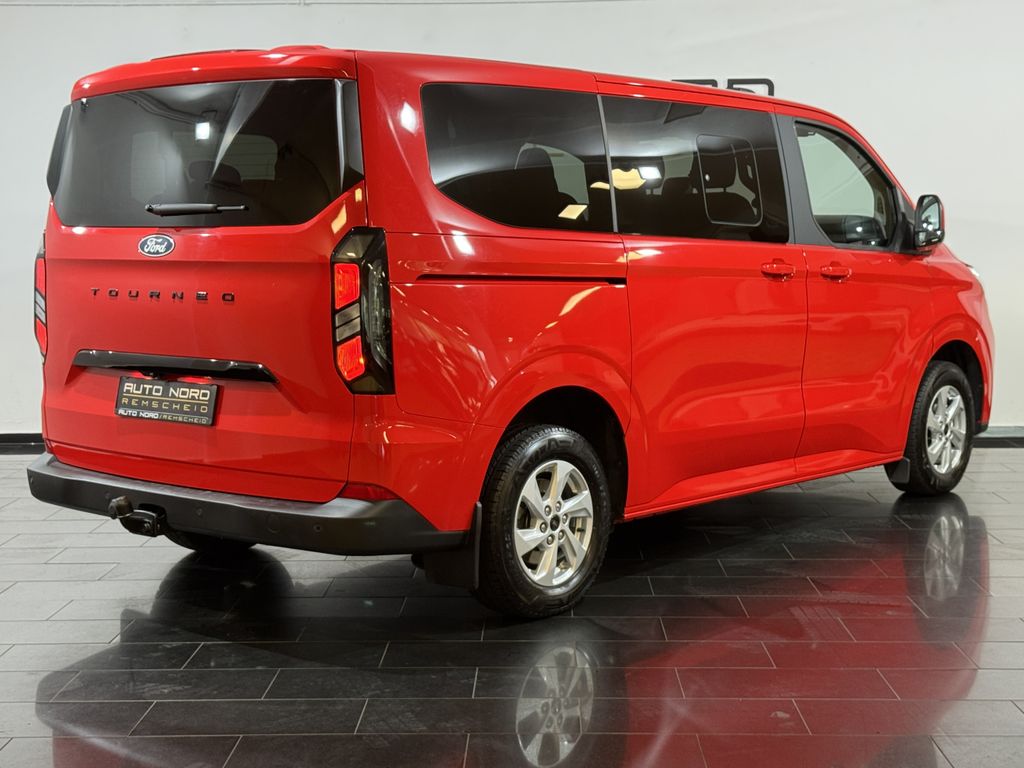Ford Tourneo Custom 2025