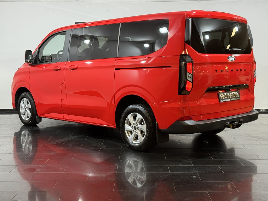 Ford Tourneo Custom 2025
