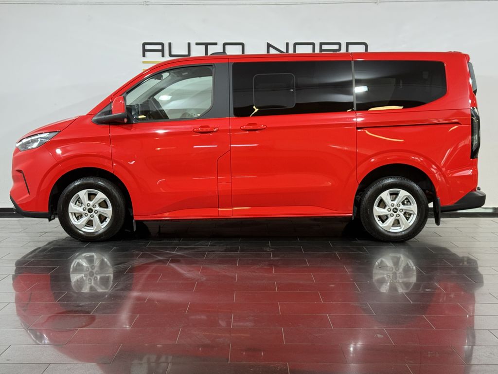 Ford Tourneo Custom 2025