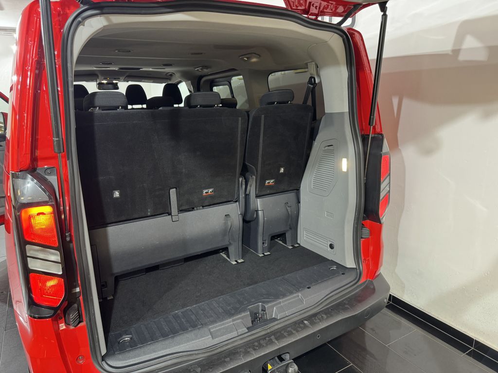 Ford Tourneo Custom 2025