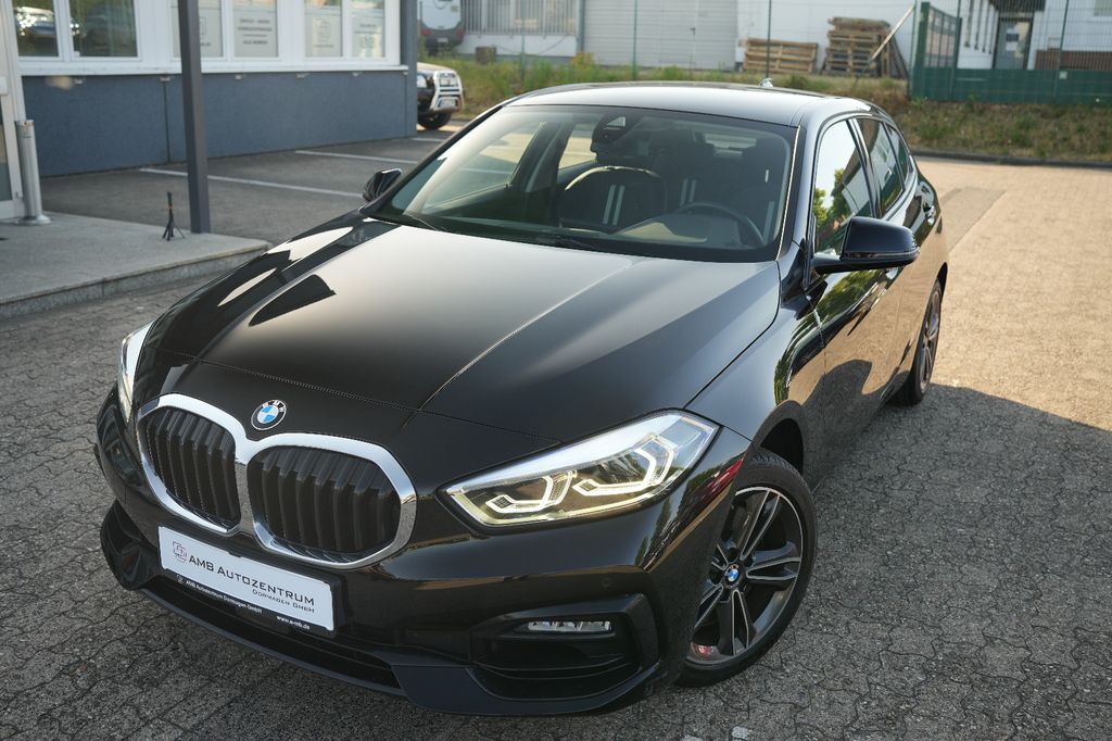 BMW 120 2022