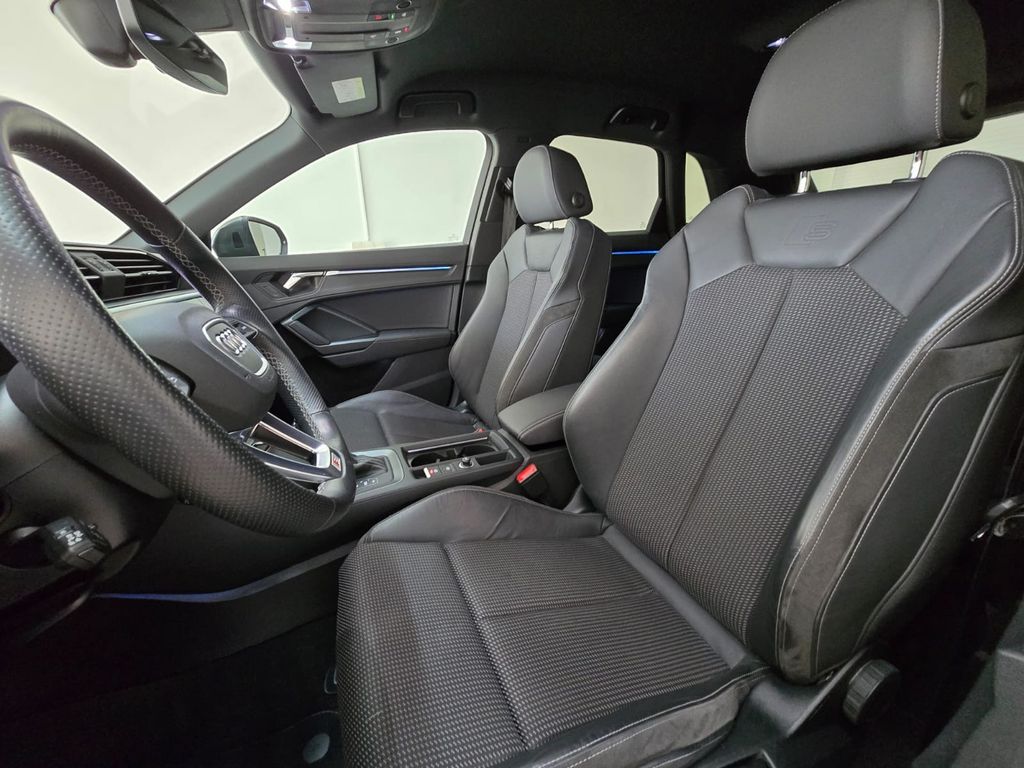 Audi Q3 2021