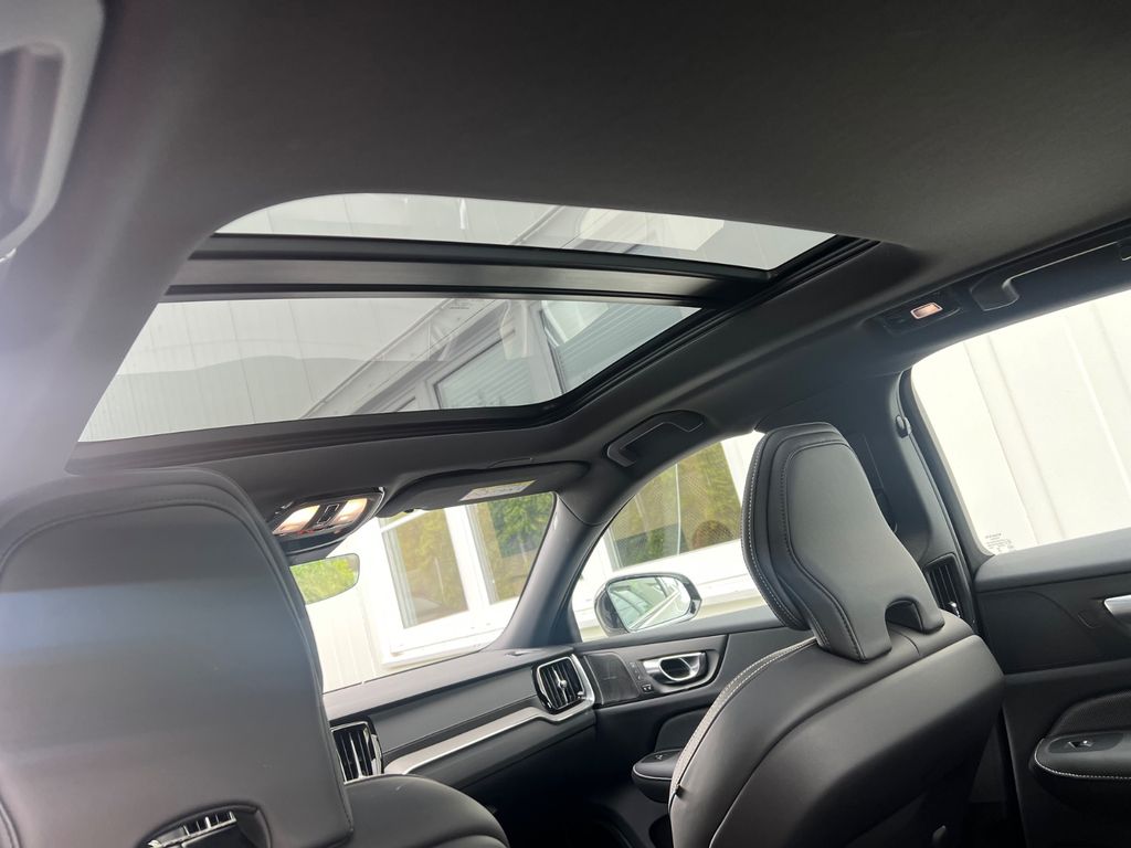 Volvo S60 2024