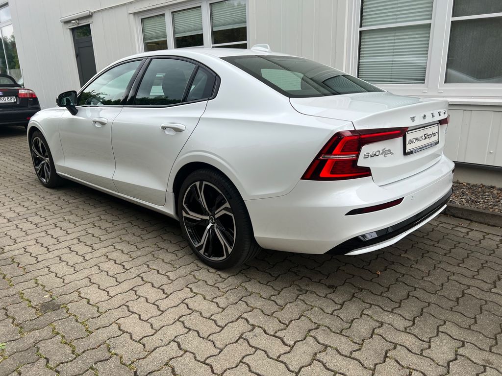 Volvo S60 2024