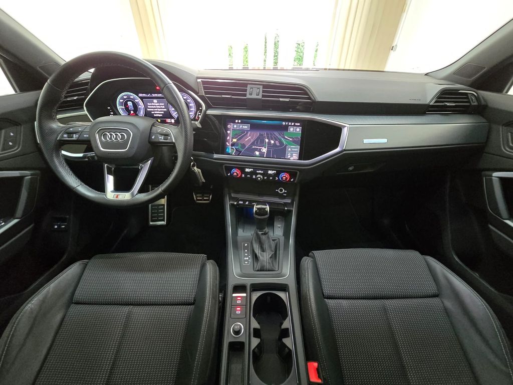 Audi Q3 2021
