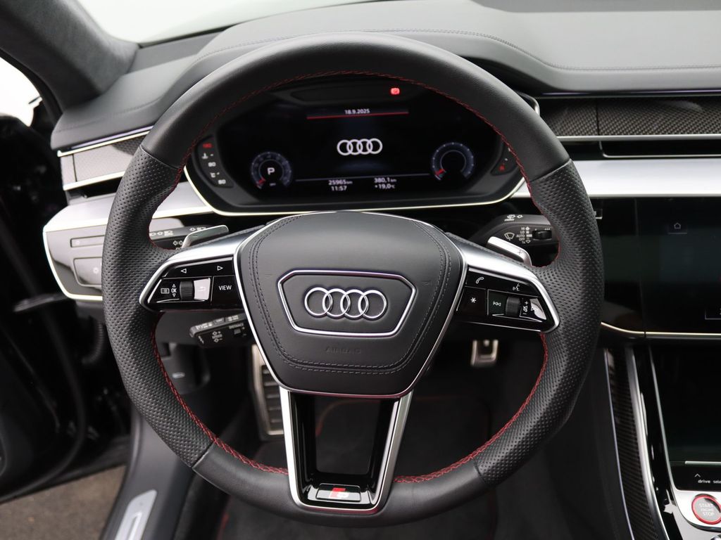 Audi S8 2023