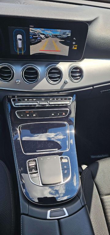 Mercedes-Benz E 300 2023