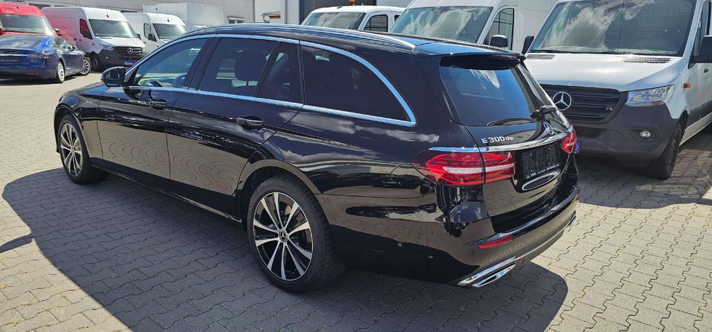 Mercedes-Benz E 300 2023