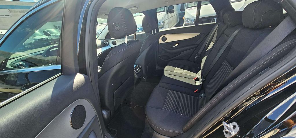 Mercedes-Benz E 300 2023