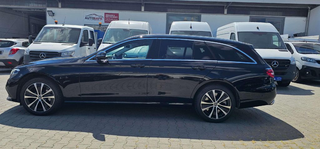 Mercedes-Benz E 300 2023