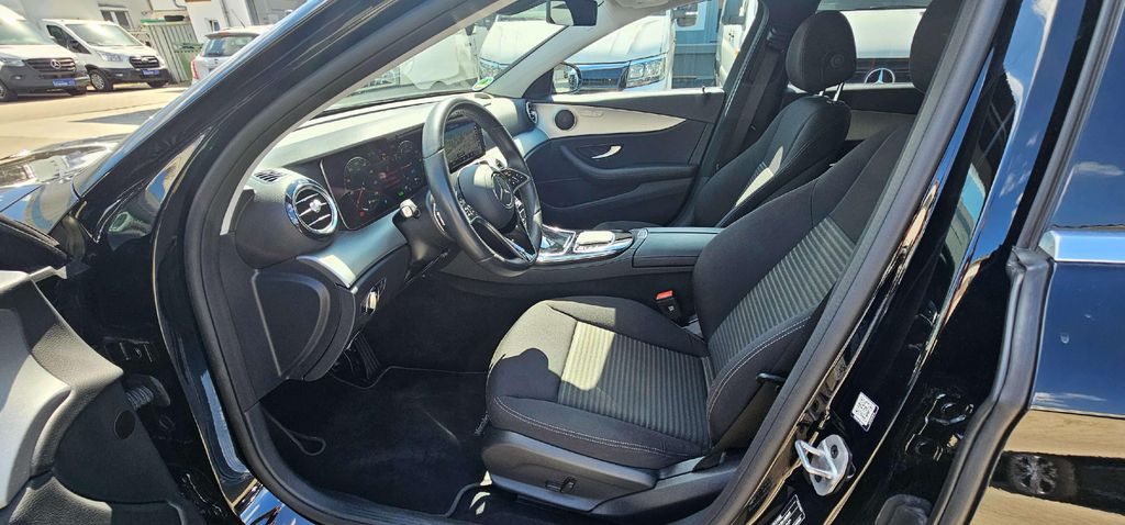 Mercedes-Benz E 300 2023