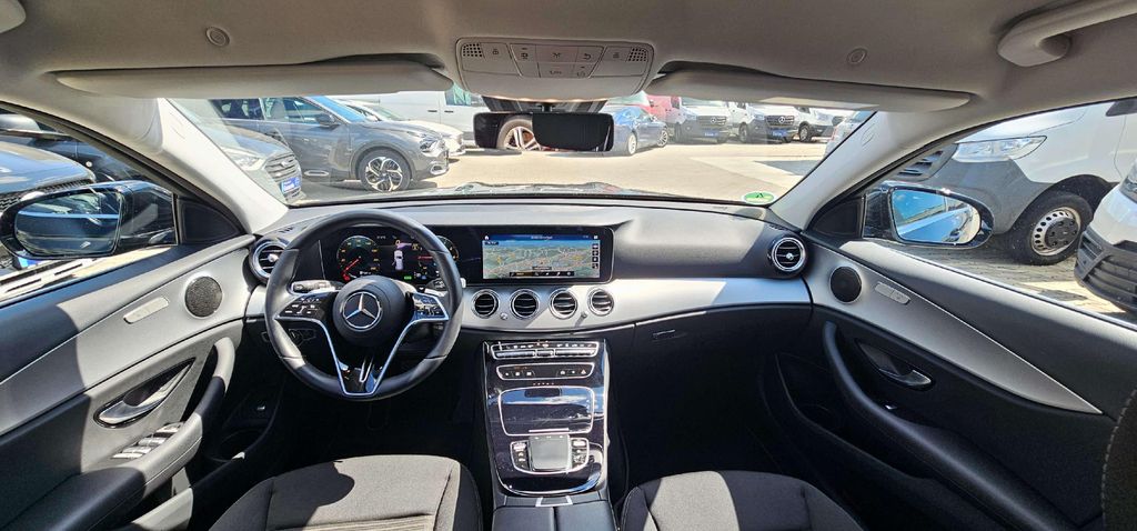 Mercedes-Benz E 300 2023
