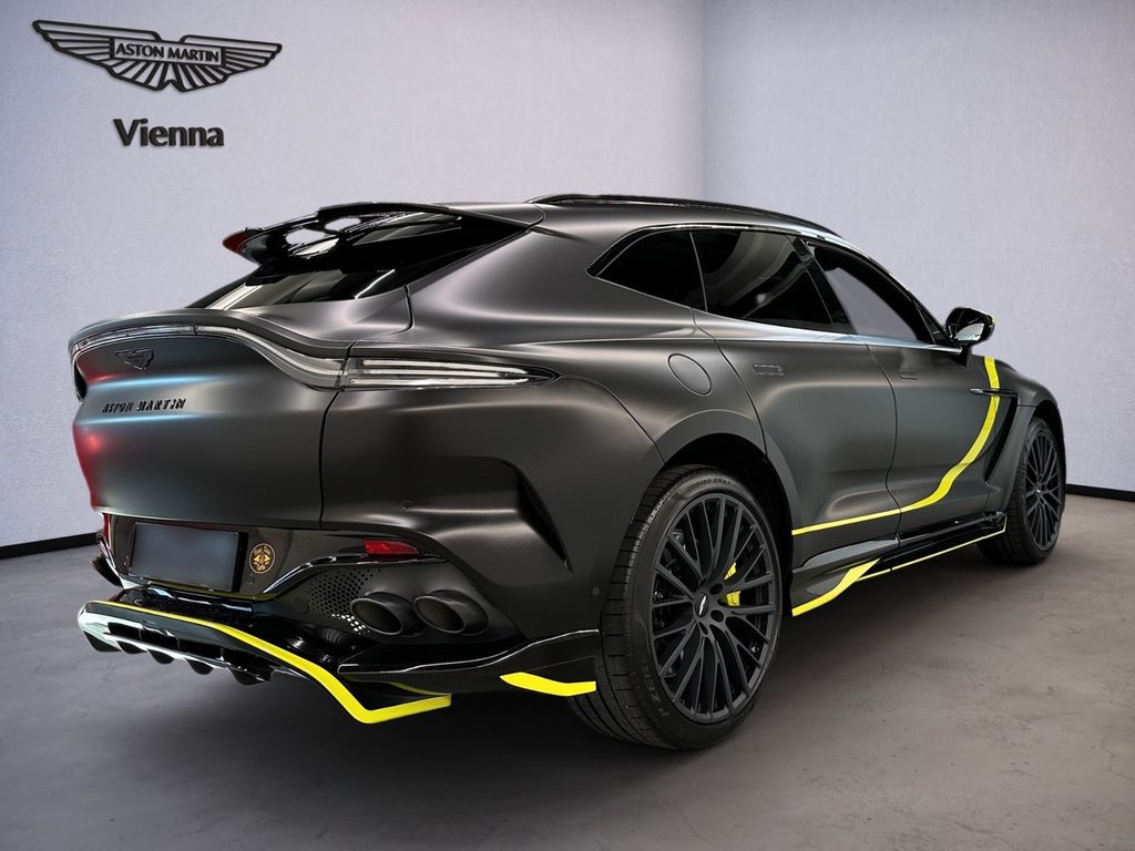Aston Martin DBX 2023