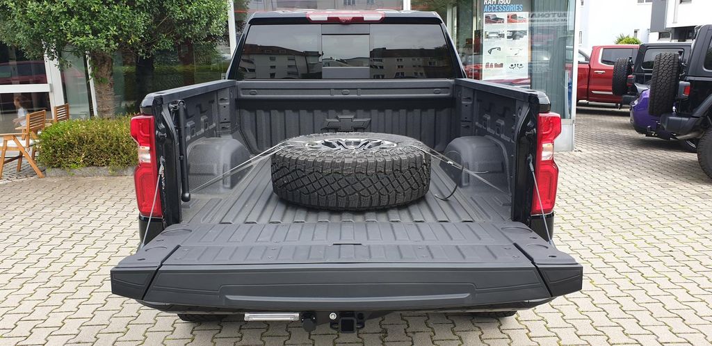 Chevrolet Silverado 2025