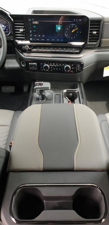 Chevrolet Silverado 2025