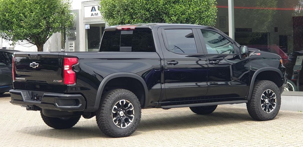 Chevrolet Silverado 2025