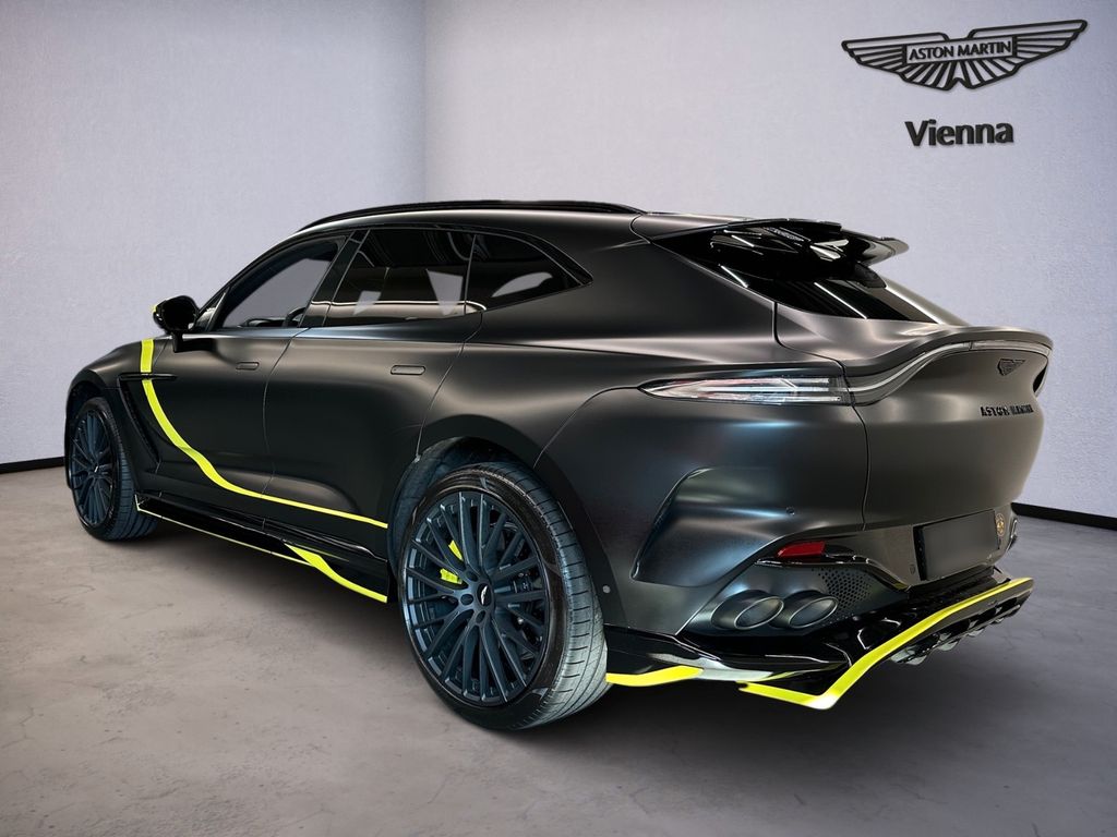 Aston Martin DBX 2023